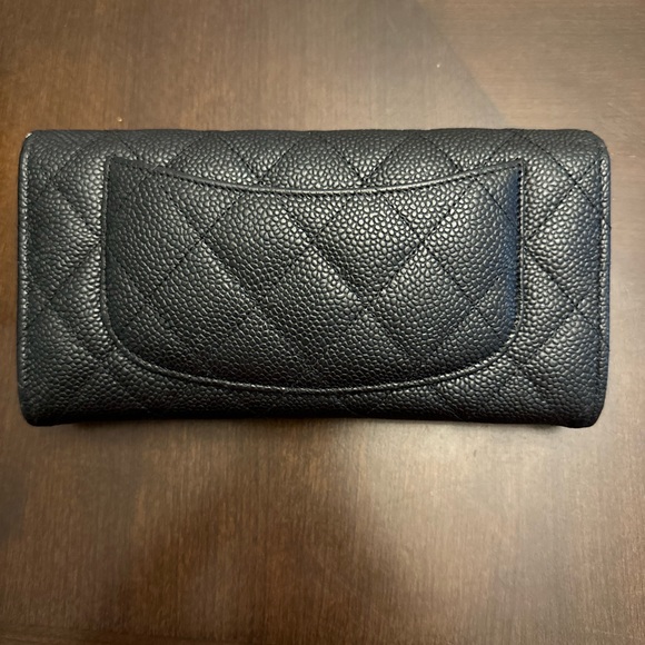 CHANEL Caviar Quilted Large Gusset Flap Wallet Black - Picture 2 of 7